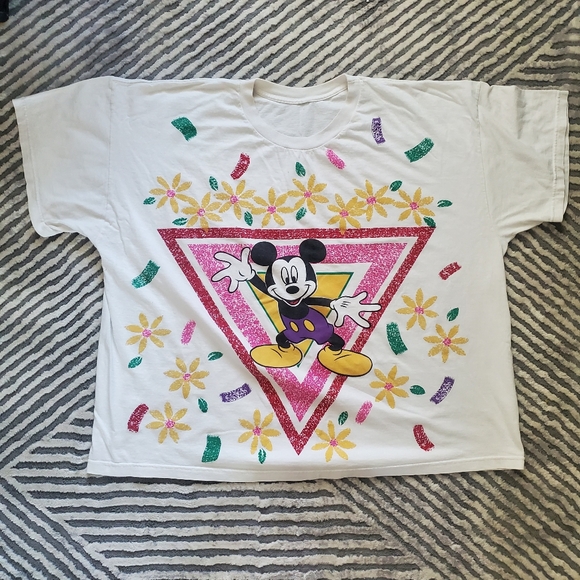 Disney Tops - Vintage oversized Mickey Mouse Tshirt